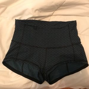 Lululemon Teal and Black Yoga Short Spandex 10
